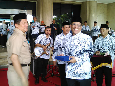 Pencarian PGRI Kab. Karawang - Persatuan Guru Republik Indonesia Cabang Kab. Karawang